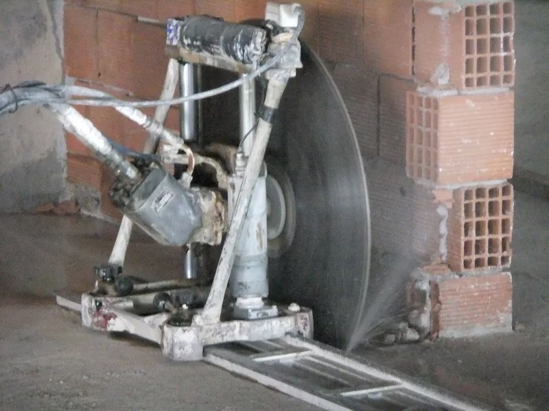 Hidrolik Duvar Kesme Makineleri İle Beton Kesimleri